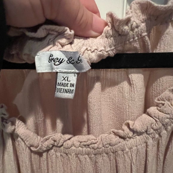 Woman’s beige blouse with decorative sleeves - Picture 5 of 6